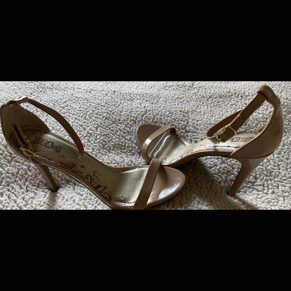 ✨ Brash Heels ✨ - Picture 2 of 6